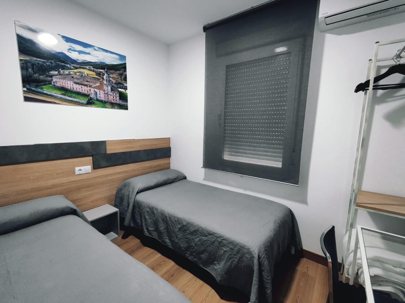 Hostal Rioja Condestable ログローニョ エクステリア 写真