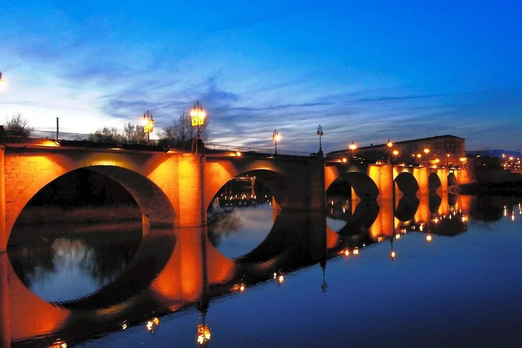 Hostal Rioja Condestable ログローニョ エクステリア 写真