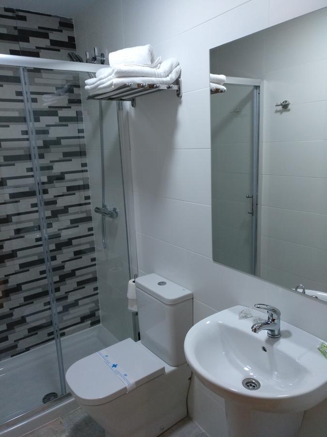 Hostal Rioja Condestable ログローニョ エクステリア 写真